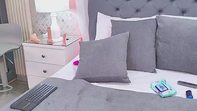 VioletFroost – Naživo XXX chat