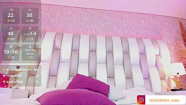 Chat XXX en directo de Viollet_xoxo