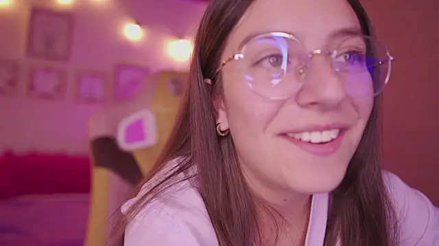 milly_kenner Adlı Modelin Canlı XXX Sohbeti