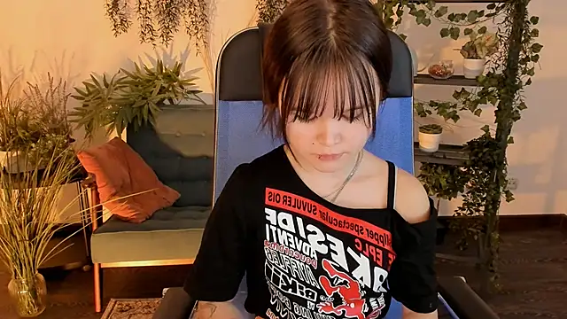 Elainebeness Chat XXX in diretta