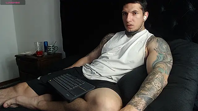 Chatroom XXX en direct de Shane_Clay