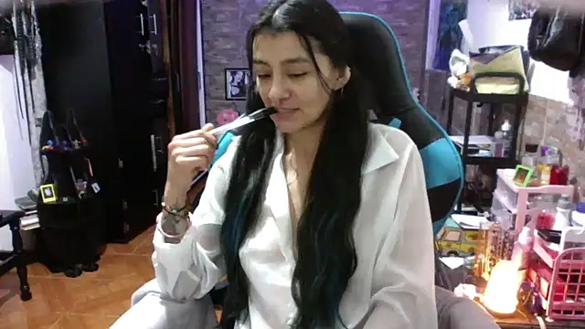 AngelaQueen_: απευθείας συνομιλία ΧΧΧ