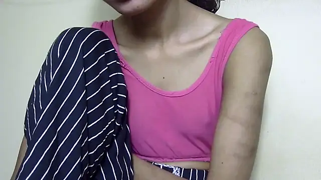 Anu_tiny's Live XXX Chat