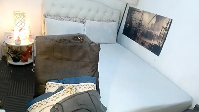 NinaDOM4CUM's Live XXX Chat