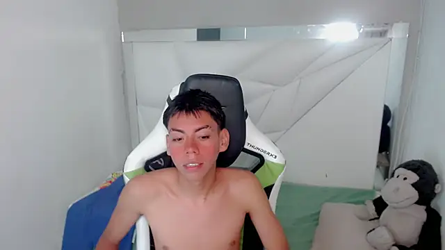 Liarr_ Live XXX-chat