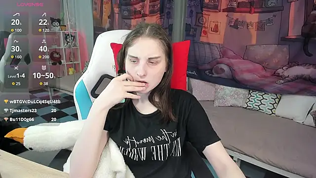 Chat XXX en directo de KiraDuvall