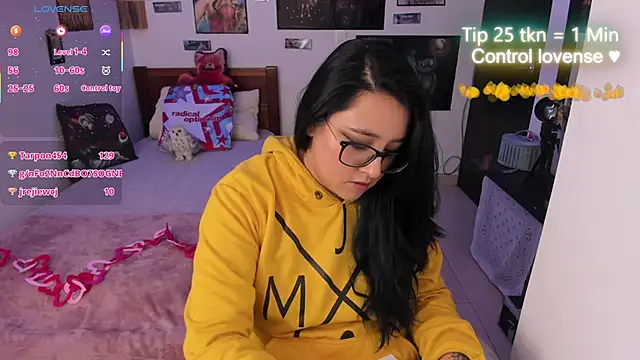 Chat XXX en directo de Cherry_blush_