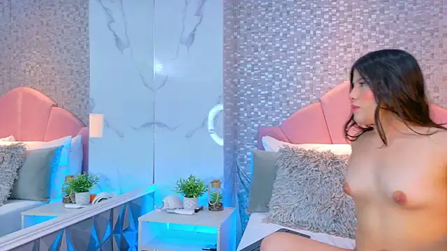 BellaConti1 Adlı Modelin Canlı XXX Sohbeti