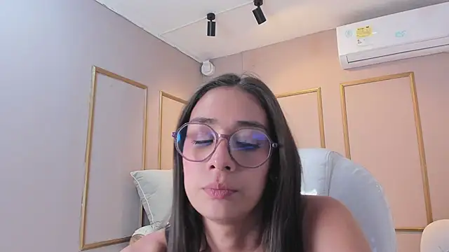 NahimiThompson Chat XXX in diretta