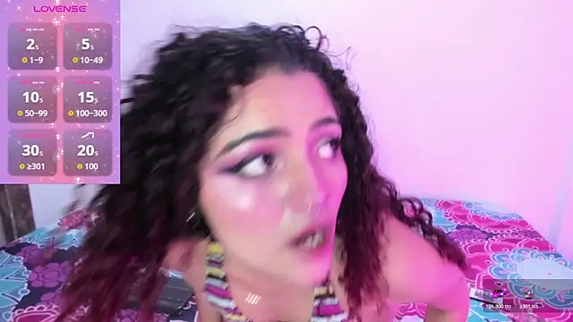 Nikki__uwu Adlı Modelin Canlı XXX Sohbeti