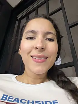 LittleDoll___: διαδικτυακό σόου στην κάμερα