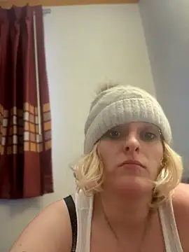 Chat +18 de KITTYBOOBOOFUXX ao vivo