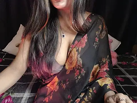 Naughtyy_stripgirlのライブXXXチャット