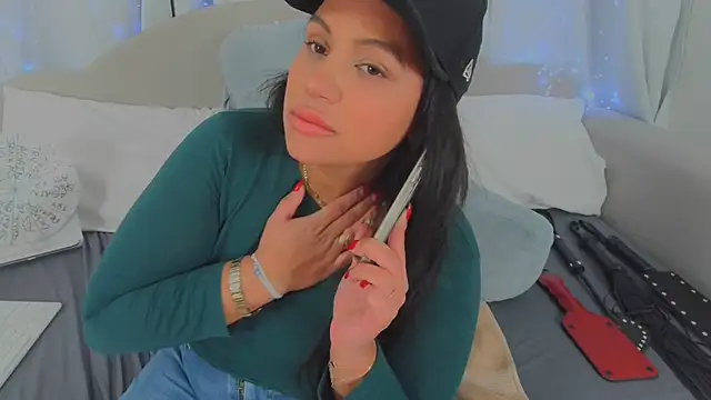 MeghanXO élő XXX-chatje