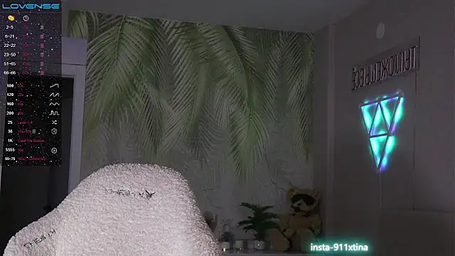 Break-me-Shake-me Live XXX Chat