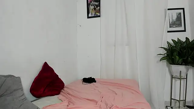 Laura_and_Kevin's Webcam Show