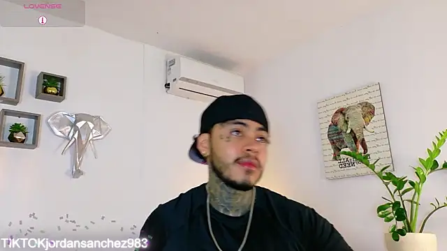 JordanSmiith_ live XXX chat