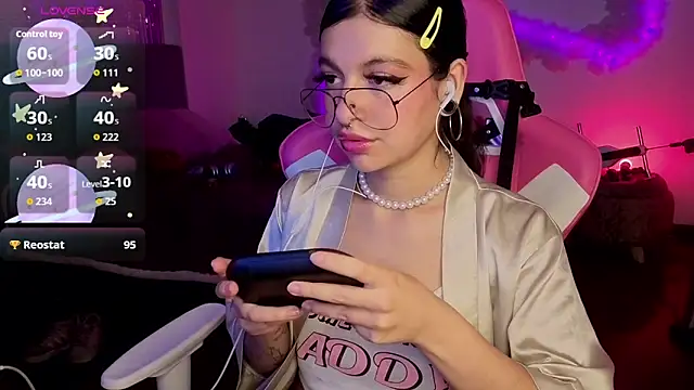 Czat XXX na żywo – larah_uwu