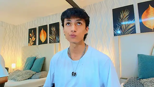 Lean_Portman live XXX chat