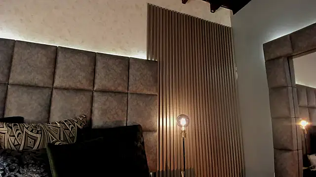 BrigitteVons' Live XXX Chat