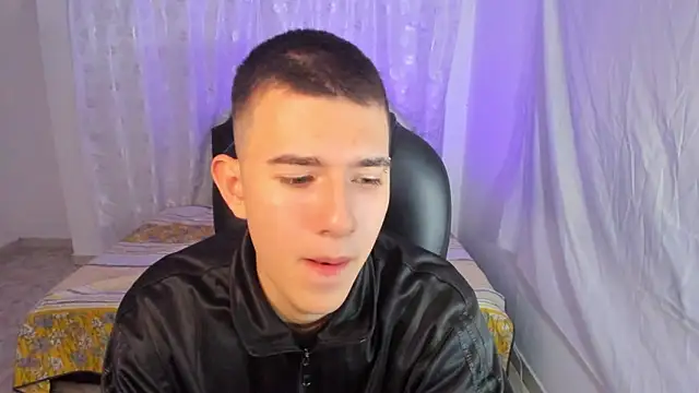 Aleck_Boy 网络视讯表演