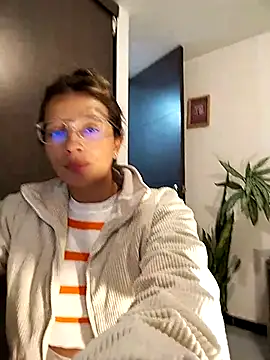 AnnySanz's Live XXX Chat