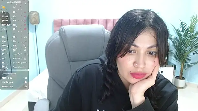 Chat XXX en directo de sophia_hadid