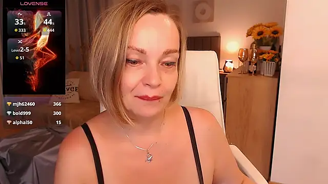 Chatroom XXX en direct de Tilly_Eliot