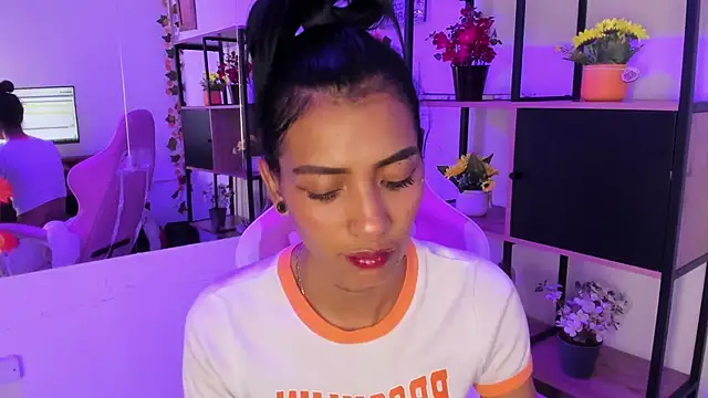 دردشة KarlaSlutSkinny__ الجنسية المباشرة