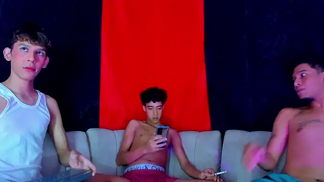 Pleasure_boys_hot 网络视讯表演