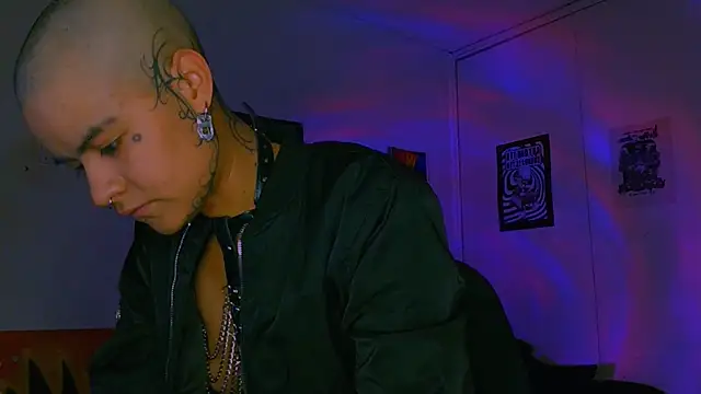 alex_one888 Chat XXX in diretta