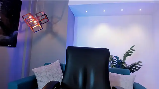 Alicee_Broownn: онлайн-секс-чат