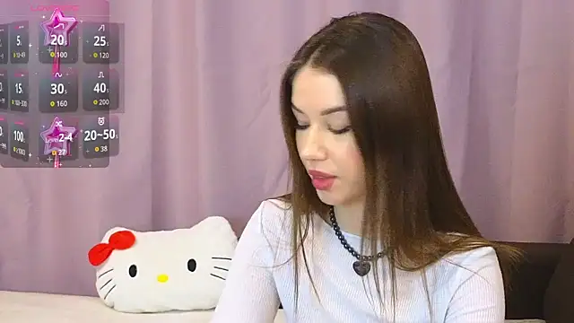 Chat +18 de ellie_kramer ao vivo