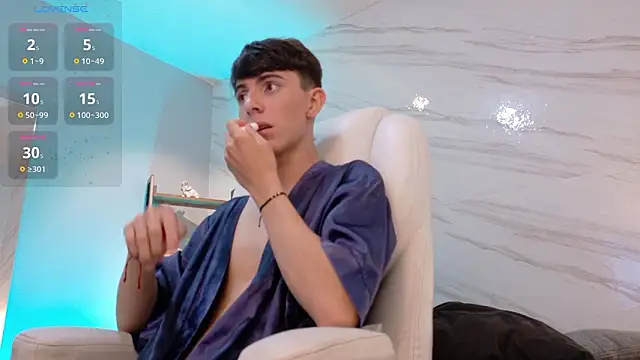 Онлайн чат XXX mathias_saenz