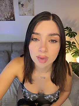 Estrer_collins Chat XXX in diretta