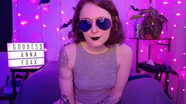 Chat +18 de goddessannafoxx ao vivo