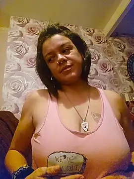 Chat +18 de GoddessChantelle ao vivo