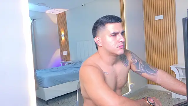 big-tyler 라이브 XXX 채팅