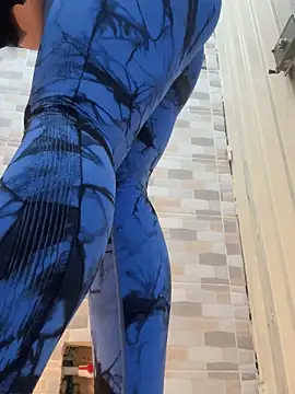 Pokazy przed kamerką – kim_monti