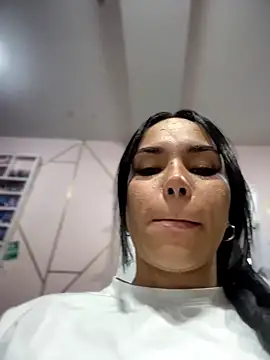 Naataliaのウェブカメラショー