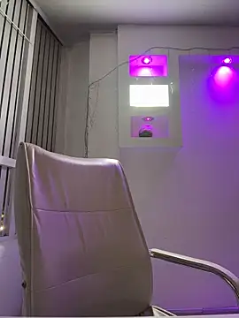 AdrianRinaldi 现场XXX聊天