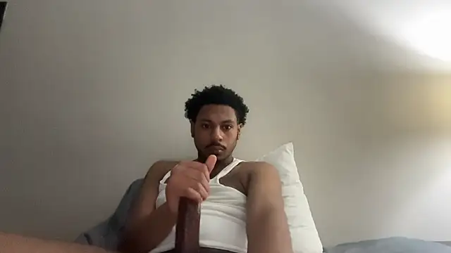 Yungandhungd: διαδικτυακό σόου στην κάμερα