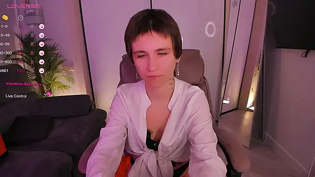 دردشة AutumnWhisper الجنسية المباشرة