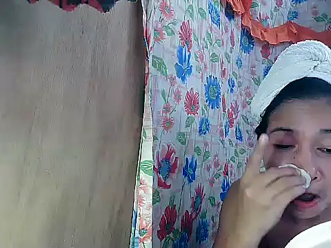 PinaySkinnyGirl 现场XXX聊天