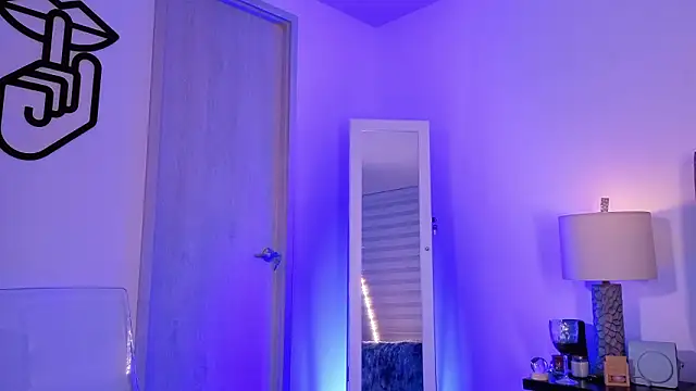 Živý XXX chat mandi4pole_