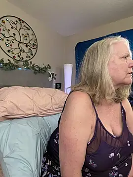 Kaitlyn_Winters Show in webcam