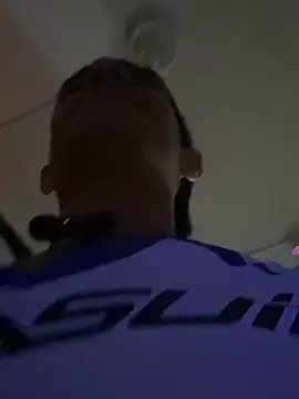 JohanSedas: διαδικτυακό σόου στην κάμερα