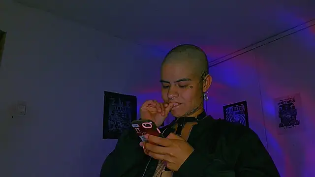 Онлайн чат XXX alex_one888