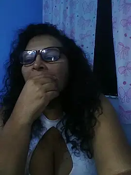 Amarantha25 Webcam show