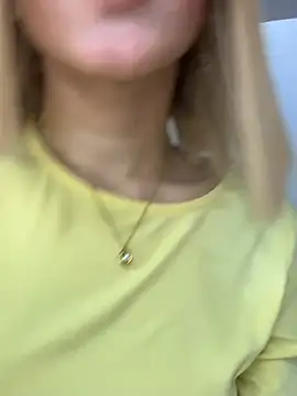 SweetBunnyGF webcam show